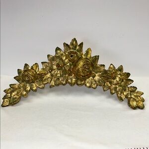 Large resin 3D hand painted Florentine style 23” floral swag Made in Vietnam